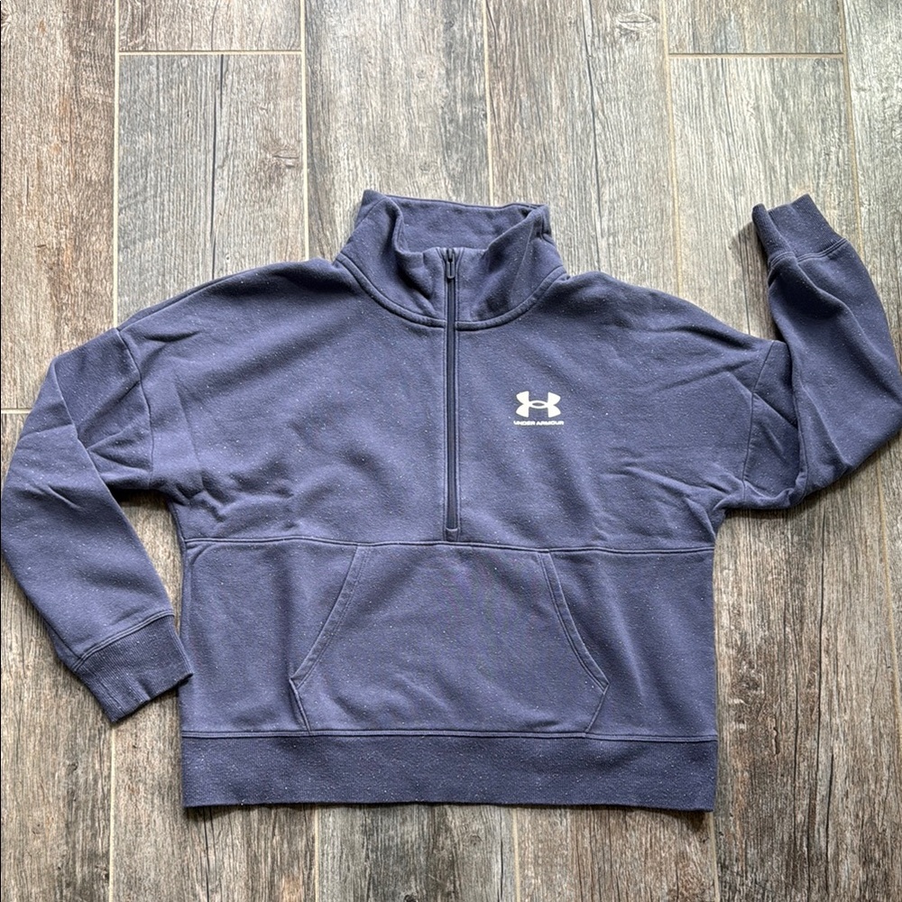 Under Armour women’s 1/4 zip hoodie medium